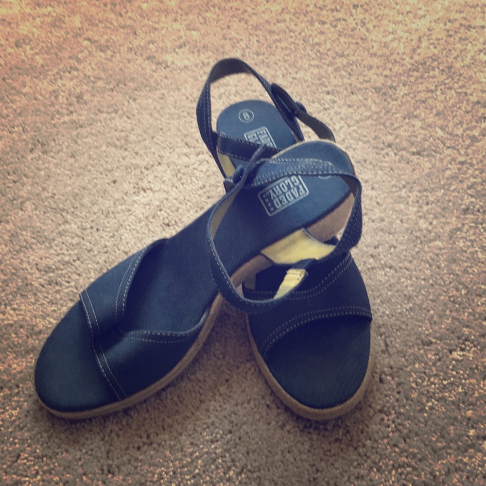 MUST HAVE SANDAL!!!